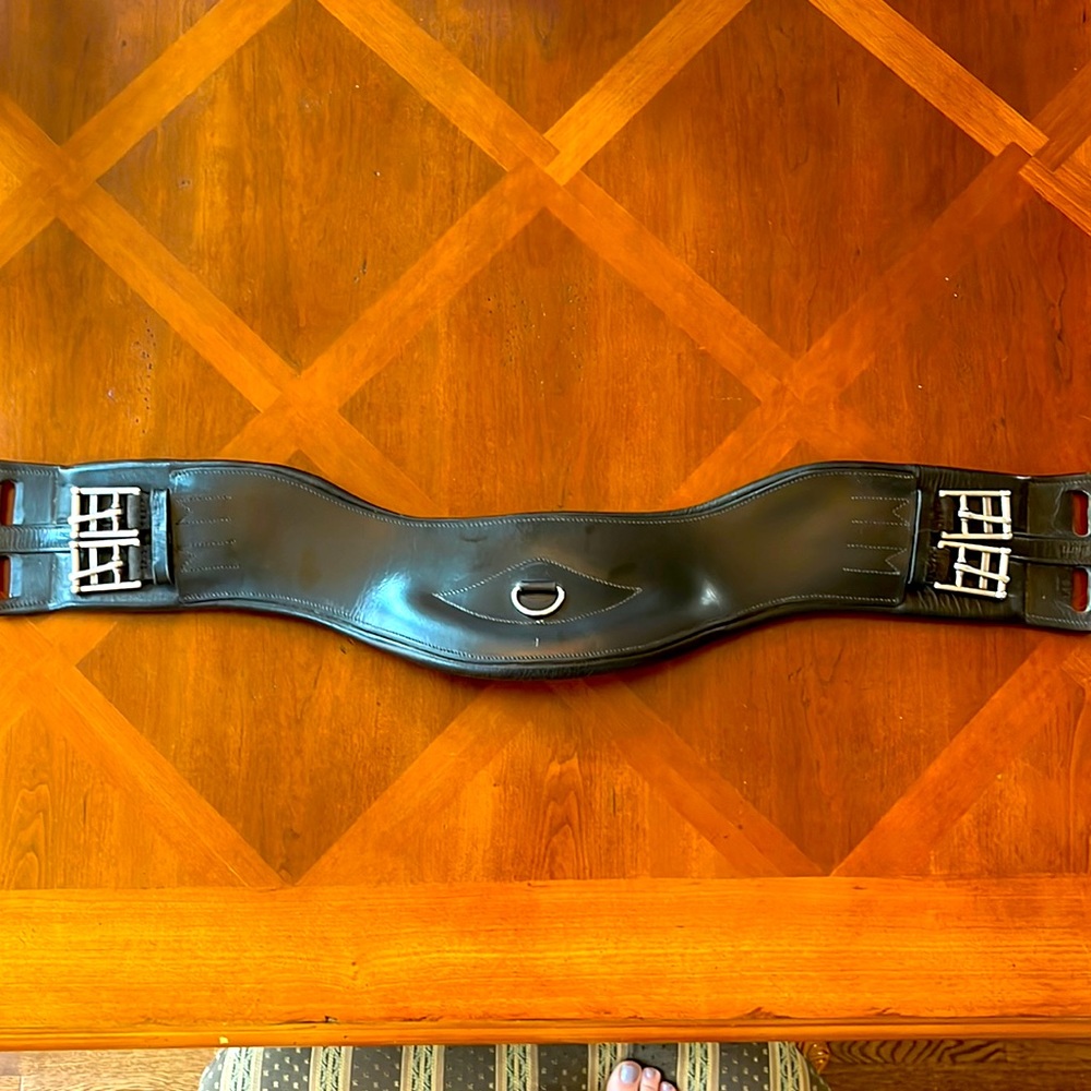 Dressage girth